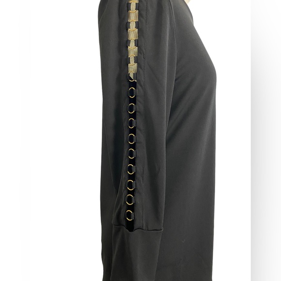 Carmen Marc Valvo Cutout Sleeves Black Gold Rings Blouse Top Sz M - Picture 8 of 9